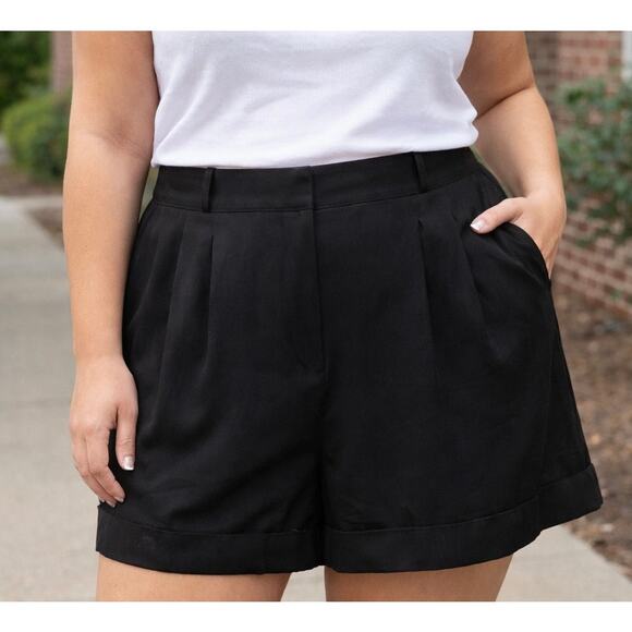 Treasure & Bond Pants - Treasure & Bond Shorts Womens Size 16 Black Silky Rayon Cuffed Dressy